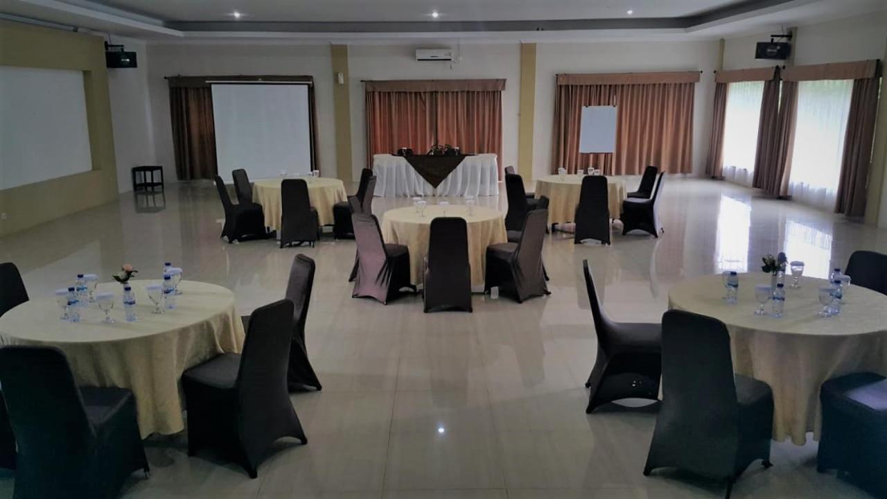 Albero Hotel Bogor Exterior photo